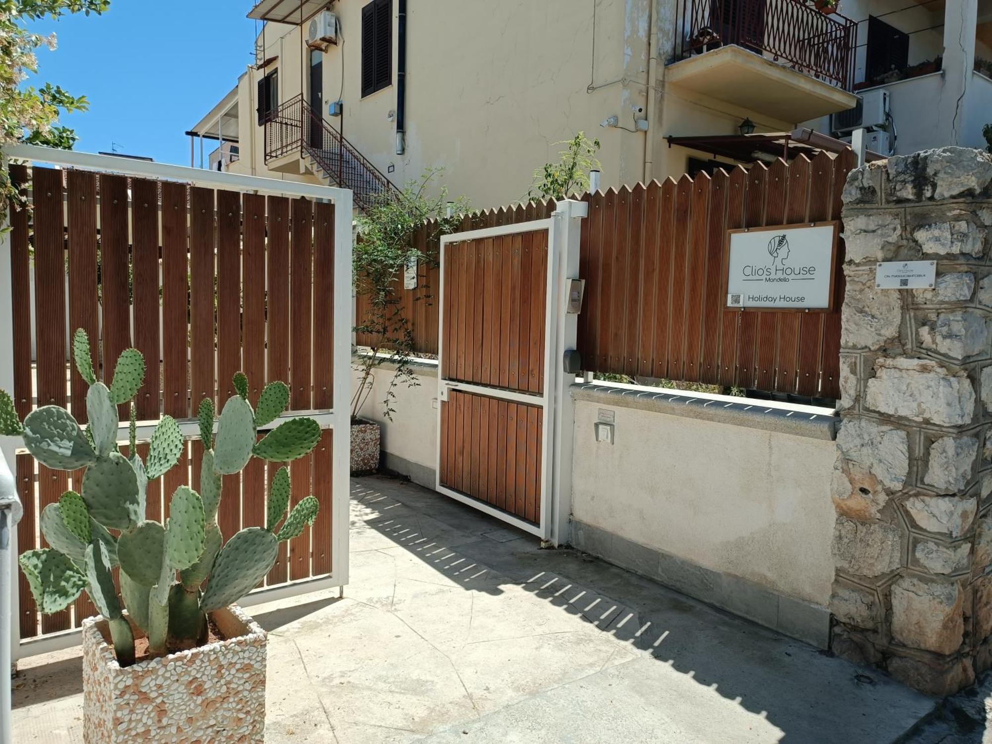 فيلا Clio'S House - مونديلّو المظهر الخارجي الصورة